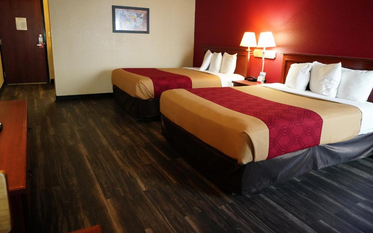 Econo Lodge Inn & Suites Киърни Екстериор снимка