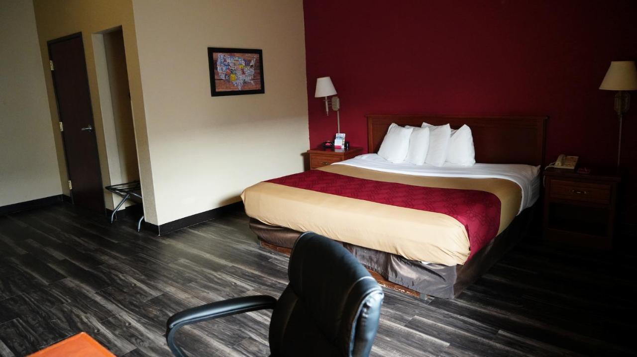 Econo Lodge Inn & Suites Киърни Екстериор снимка