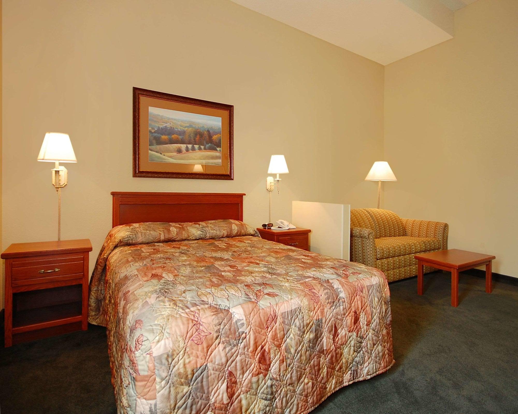 Econo Lodge Inn & Suites Киърни Екстериор снимка