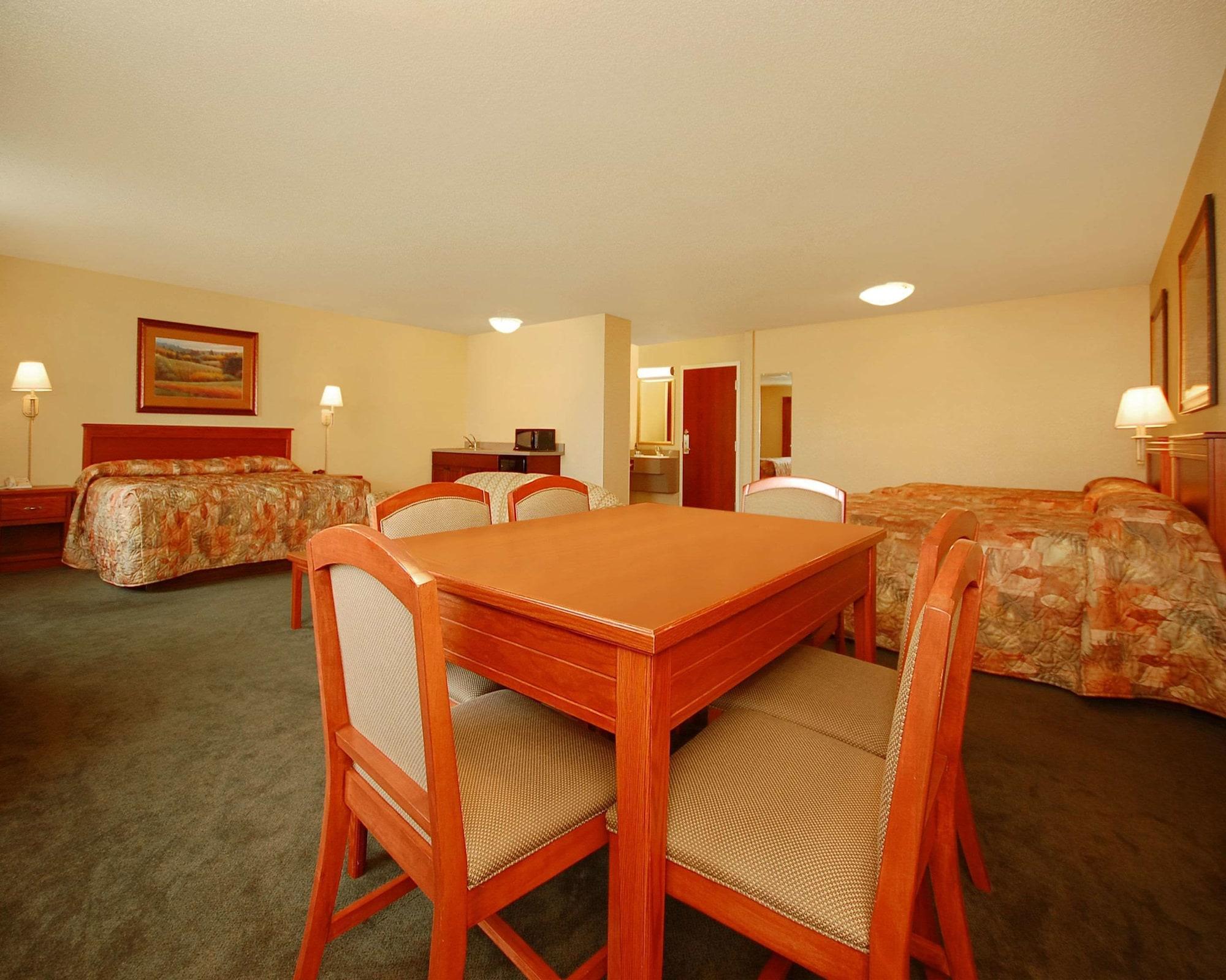 Econo Lodge Inn & Suites Киърни Екстериор снимка