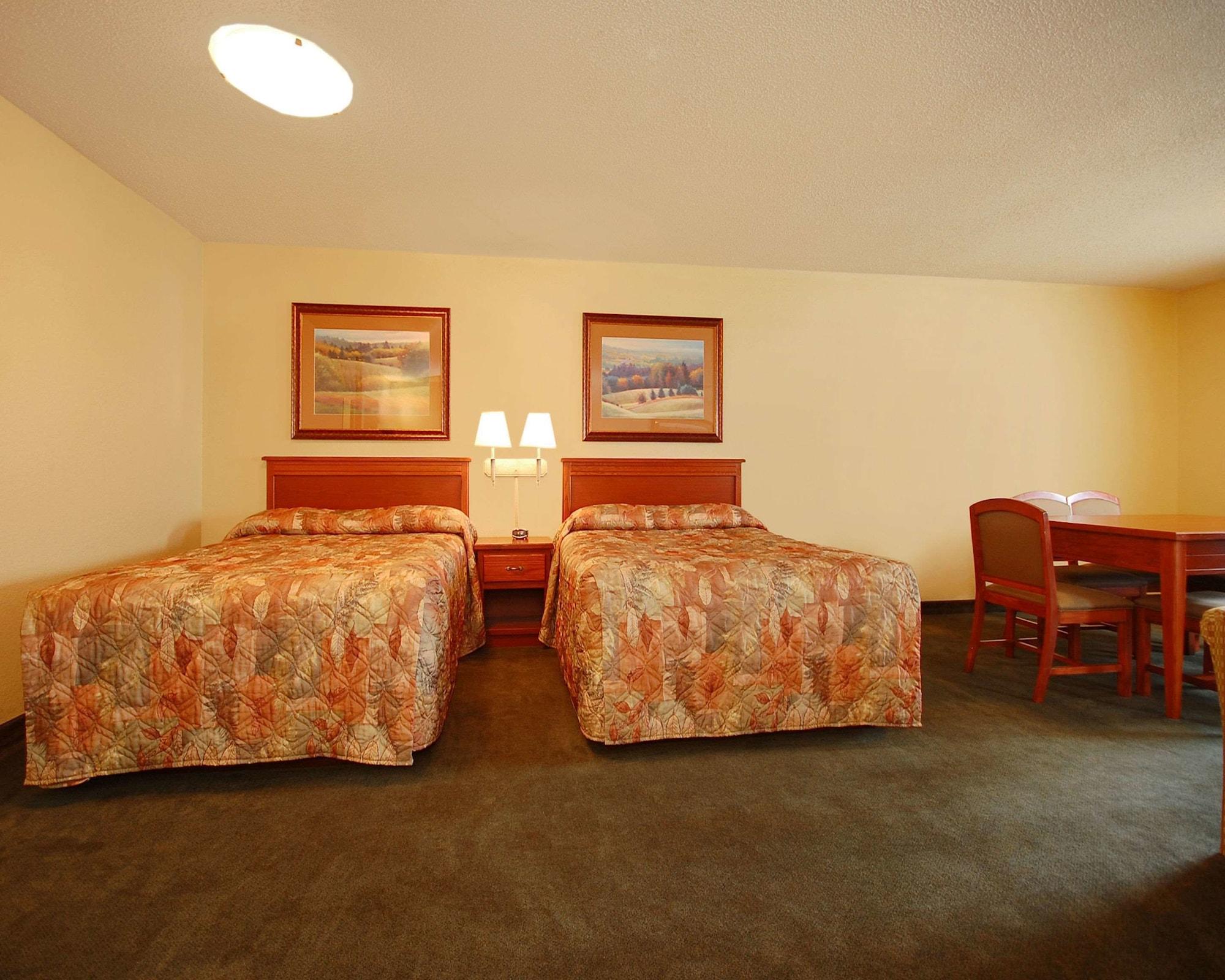 Econo Lodge Inn & Suites Киърни Екстериор снимка